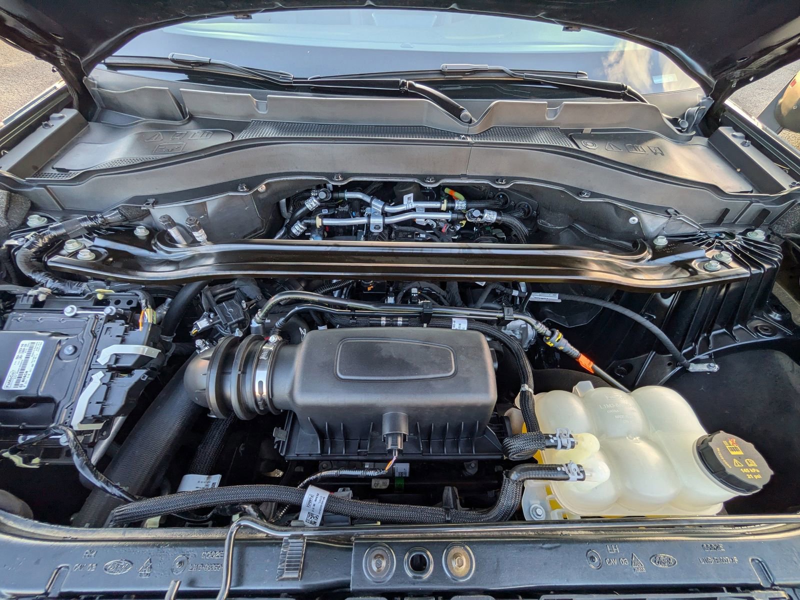 Certified 2023 Ford Explorer ST-Line w/ Class IV Trailer Tow Package image 10