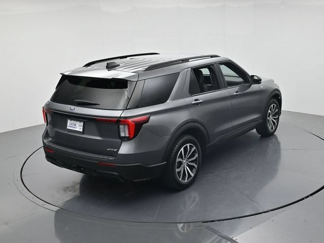 Certified 2025 Ford Explorer ST-Line AWD/4WD image 43