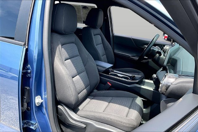 Used 2025 Chevrolet Equinox LT FWD image 7