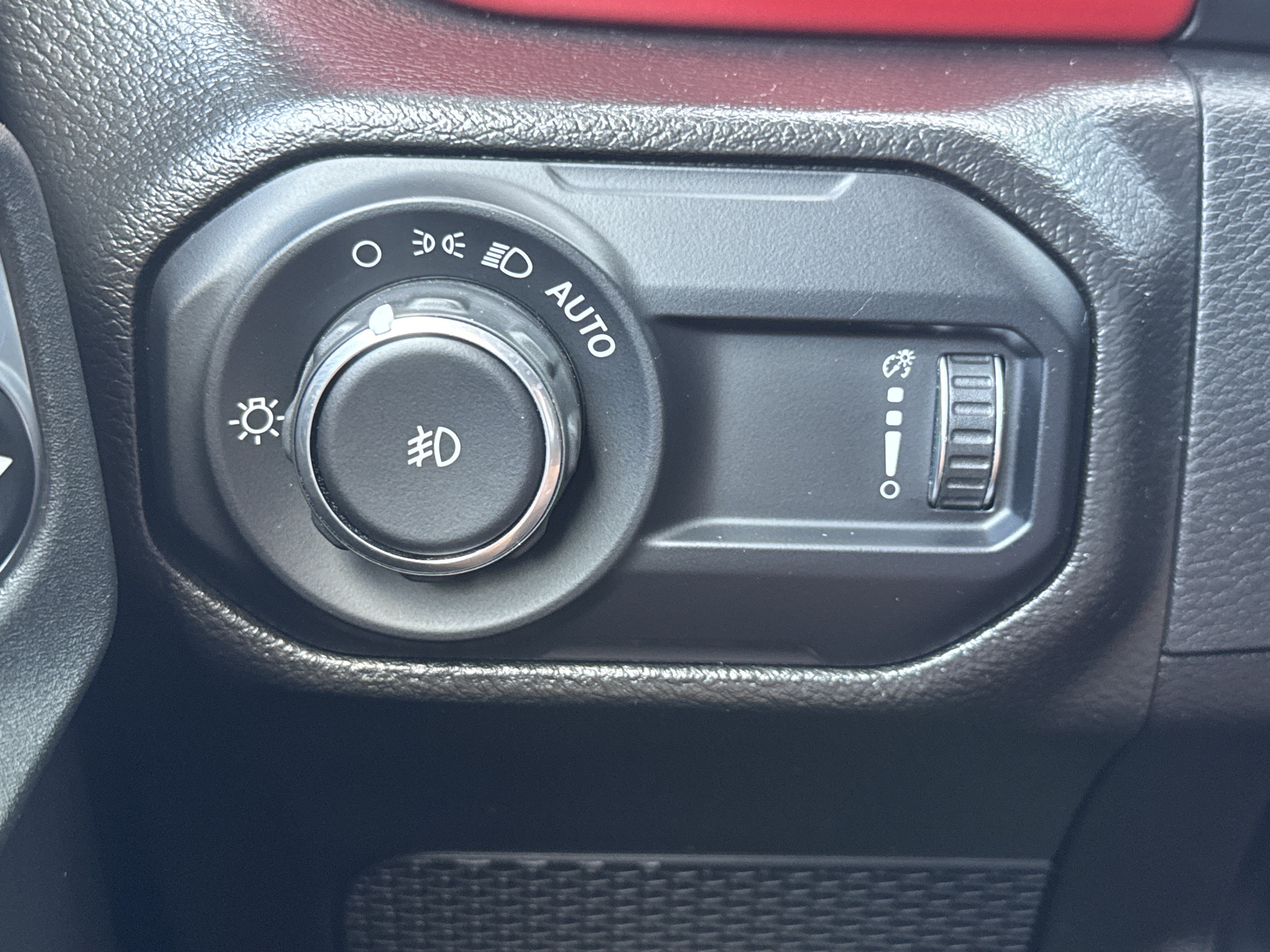 Used 2023 Jeep Wrangler Unlimited Rubicon AWD/4WD image 21
