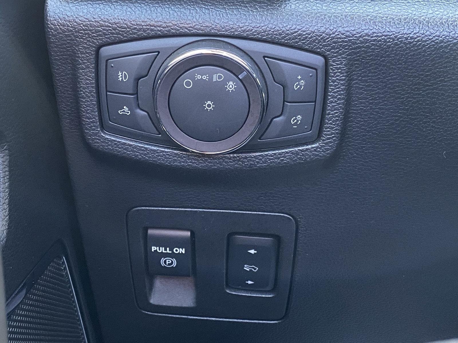 Certified 2019 Ford F150 Lariat w/ Equipment Group 502A Luxury AWD/4WD image 17