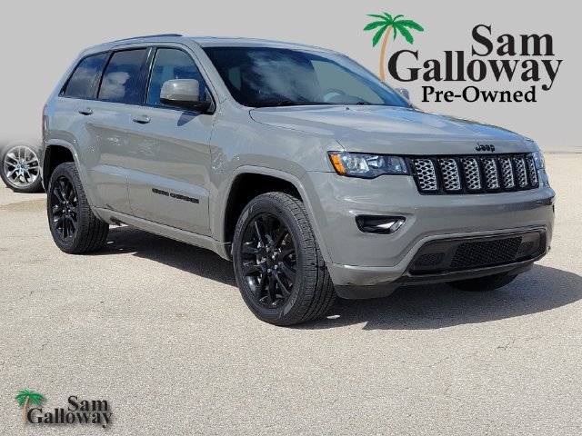 Used 2021 Jeep Grand Cherokee Laredo X AWD/4WD image 1