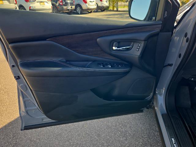 Used 2022 Nissan Murano Platinum w/ Cargo Package AWD/4WD image 17