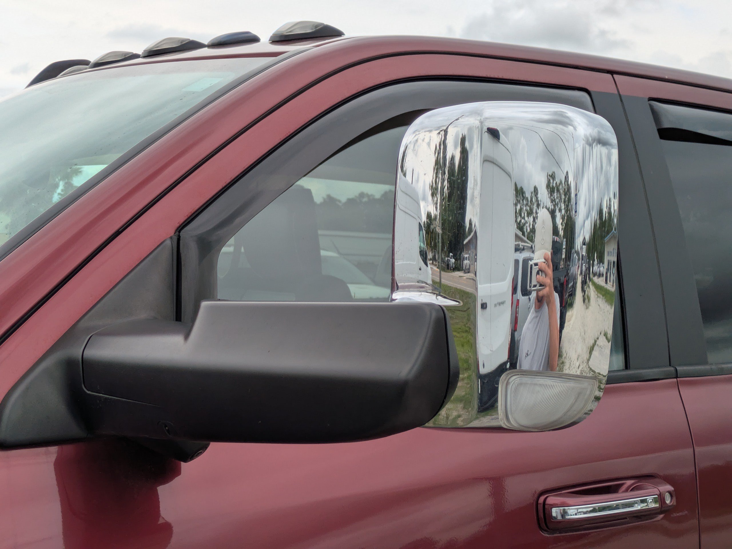 Used 2020 RAM 3500 Laramie AWD/4WD image 11