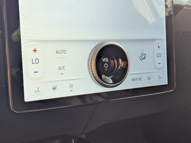 Certified 2025 Ford Mustang Mach-E GT image 27