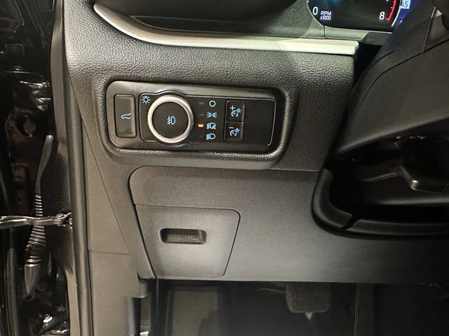 Certified 2024 Ford Explorer XLT w/ Equipment Group 202A AWD/4WD image 18