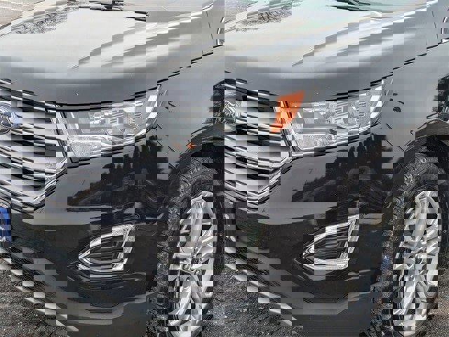 Certified 2018 Ford Edge Titanium w/ Equipment Group 301A image 9