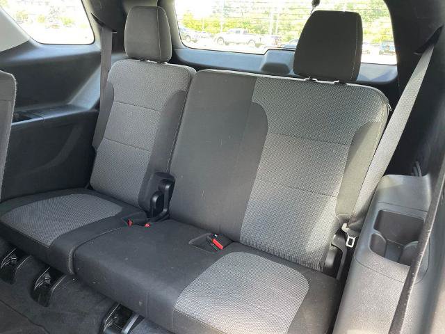 Used 2021 Chevrolet Traverse LS FWD image 13