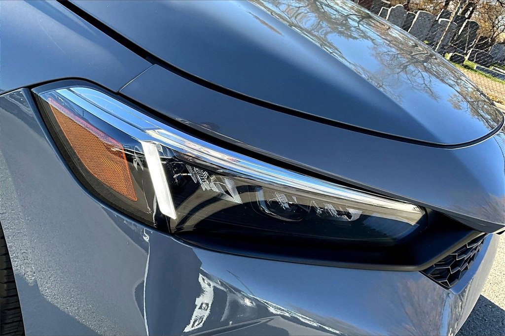 Used 2025 Honda Civic Sport image 27