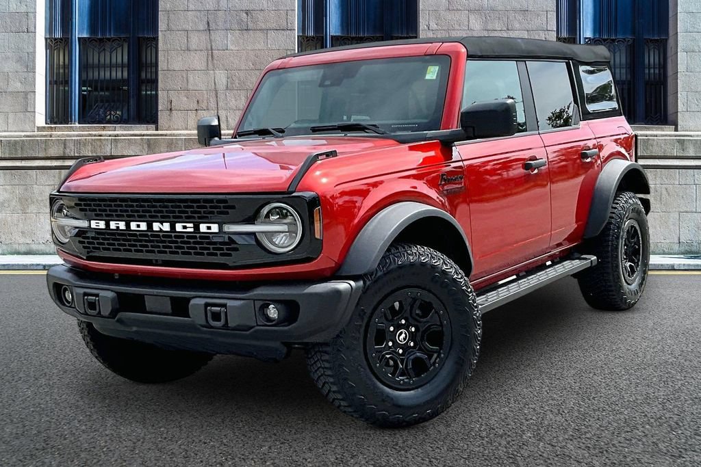Certified 2023 Ford Bronco Wildtrak AWD/4WD image 2