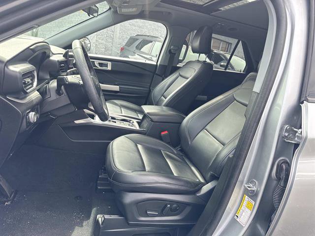 Certified 2023 Ford Explorer XLT w/ Equipment Group 202A image 34