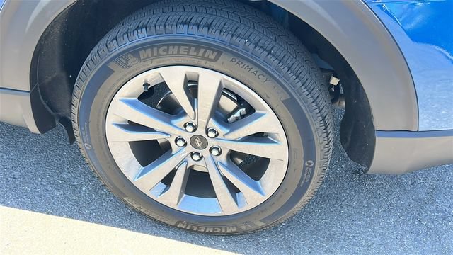 Certified 2022 Ford Explorer XLT w/ Equipment Group 202A AWD/4WD image 6