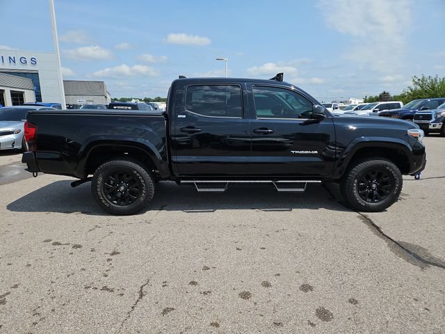Used 2022 Toyota Tacoma SR5 AWD/4WD image 6