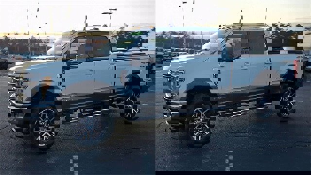 Certified 2019 Ford F250 Lariat w/ Lariat Value Package image 2