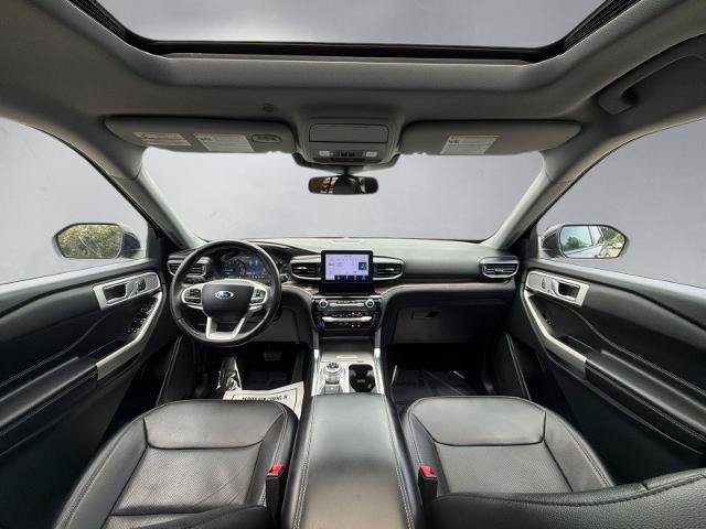 Certified 2021 Ford Explorer Limited w/ Equipment Group 301A AWD/4WD image 3
