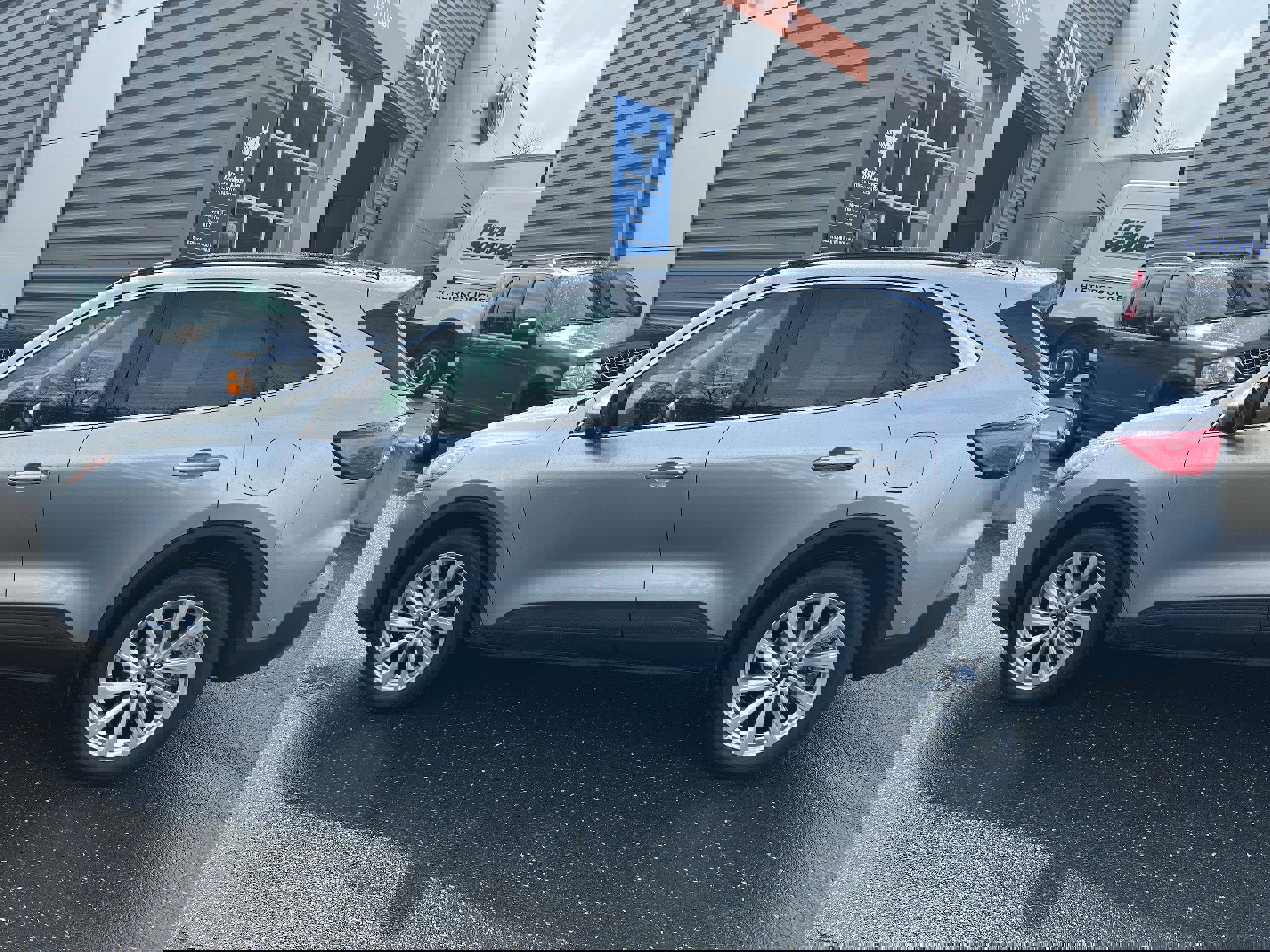 Certified 2022 Ford Escape Titanium w/ Titanium Elite Package image 6