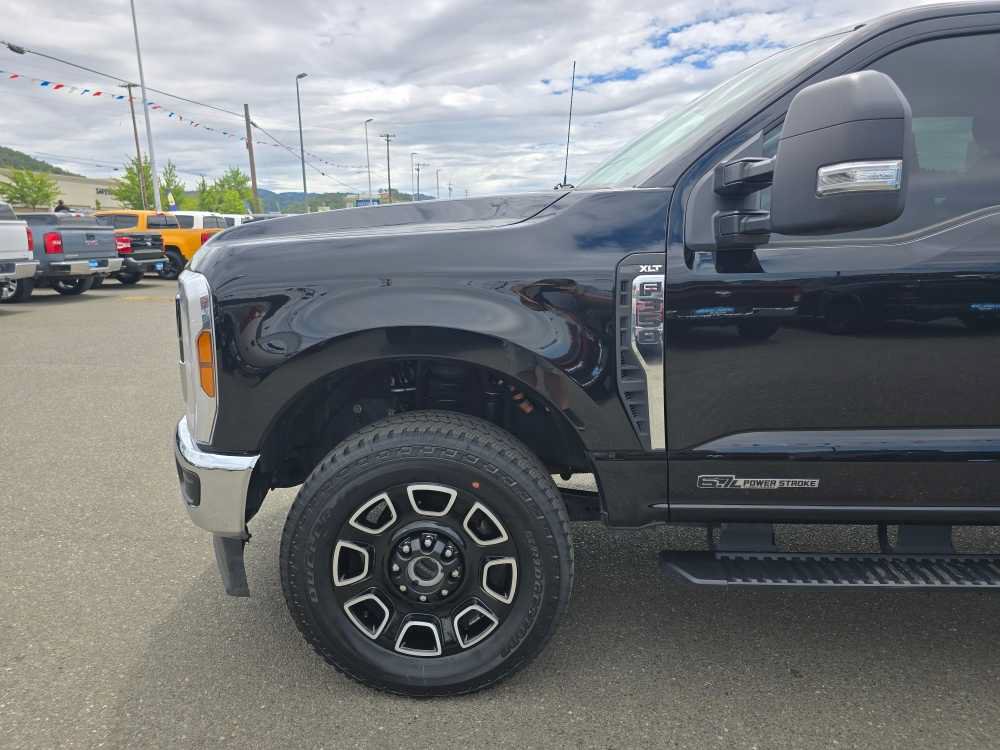 Certified 2025 Ford F350 XLT AWD/4WD image 19