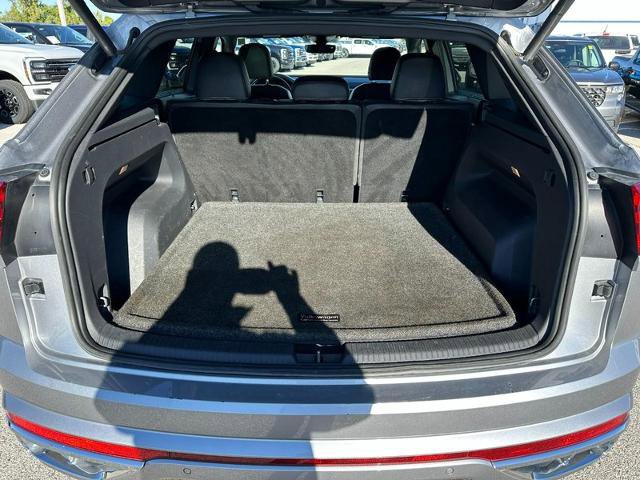 Used 2022 Volkswagen Atlas Cross Sport SEL Premium R-Line AWD/4WD image 5
