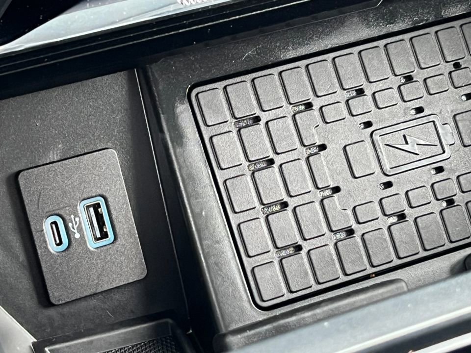 Certified 2023 Ford F150 Lariat w/ Equipment Group 502A High image 36