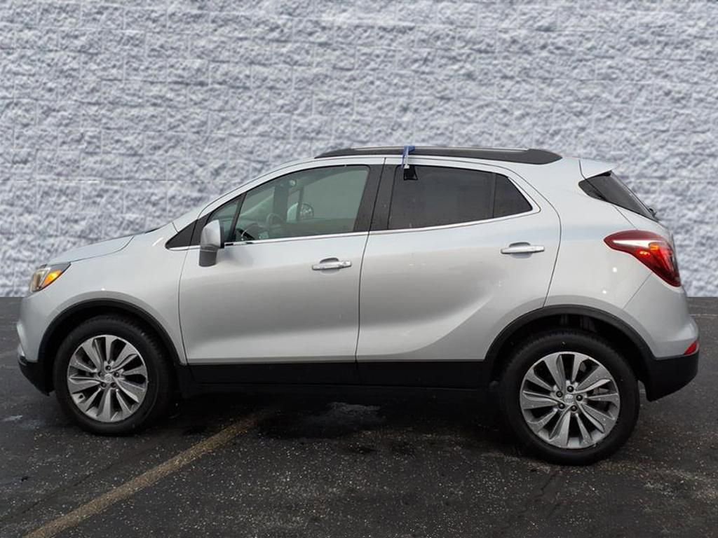 Used 2020 Buick Encore Preferred image 2