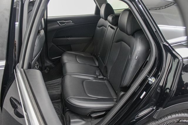 Used 2025 Kia Sportage EX FWD image 19