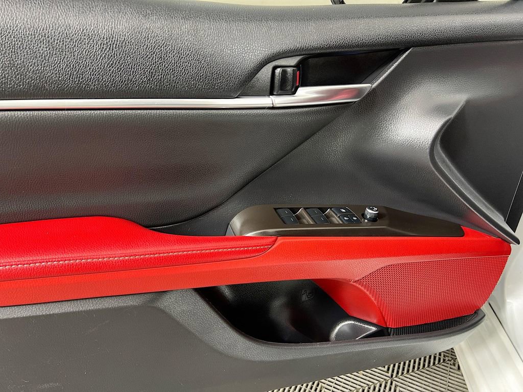 Used 2021 Toyota Camry XSE image 21