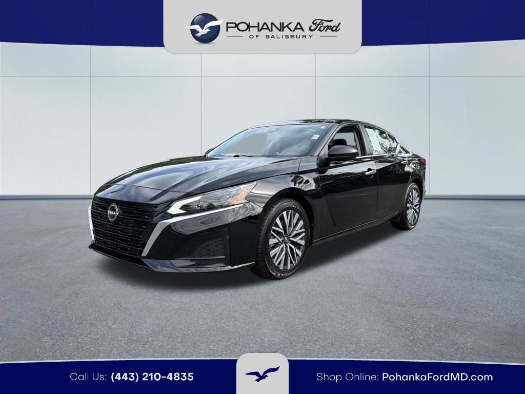 Used 2024 Nissan Altima 2.5 SV FWD image 2
