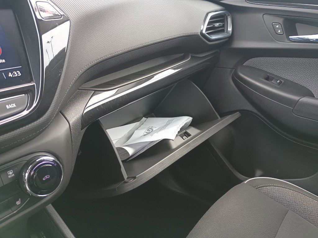 Used 2021 Chevrolet TrailBlazer LT w/ Convenience Package image 18