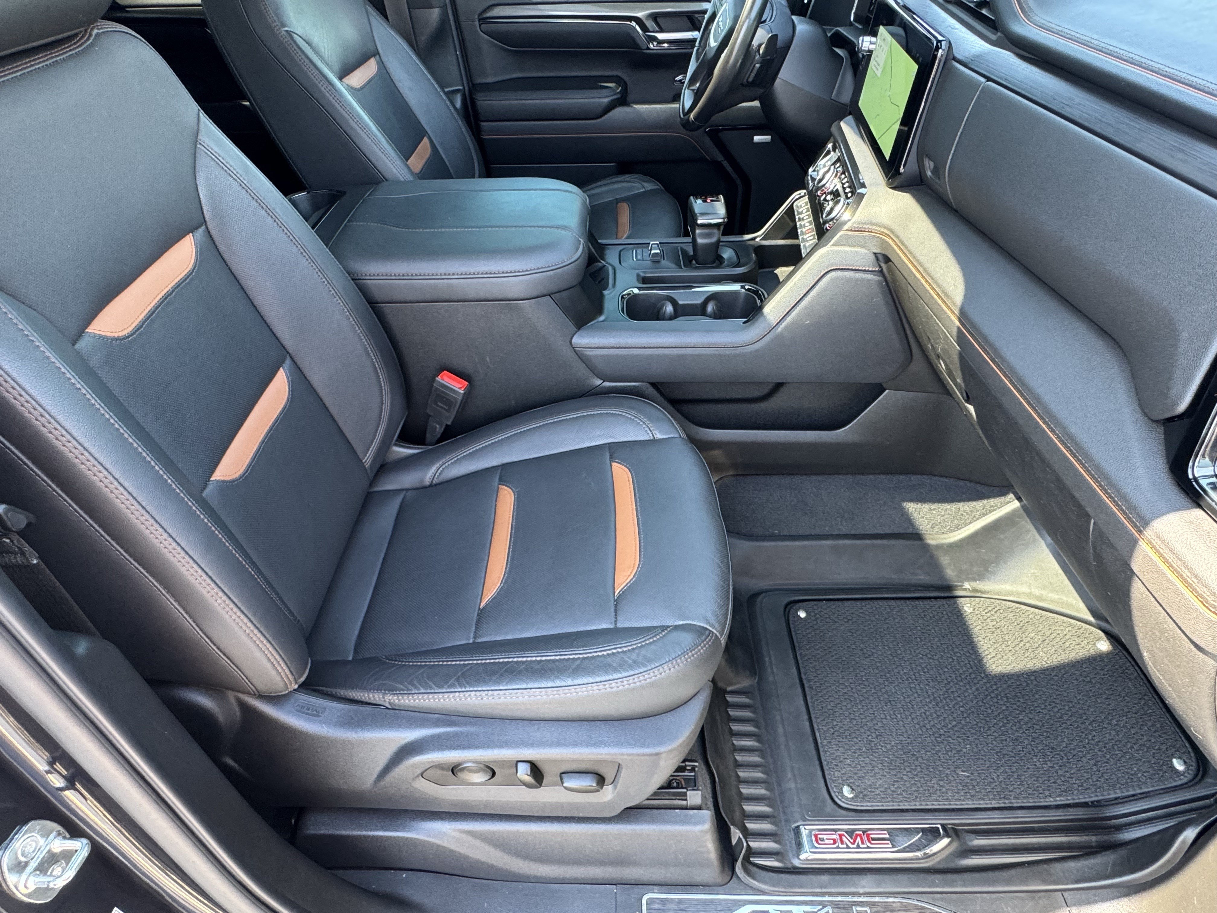 Used 2023 GMC Sierra 1500 AT4 w/ AT4 Premium Package AWD/4WD image 16