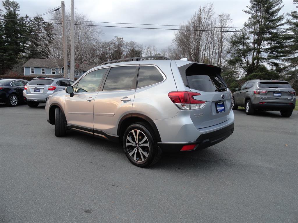 Used 2020 Subaru Forester Limited image 3