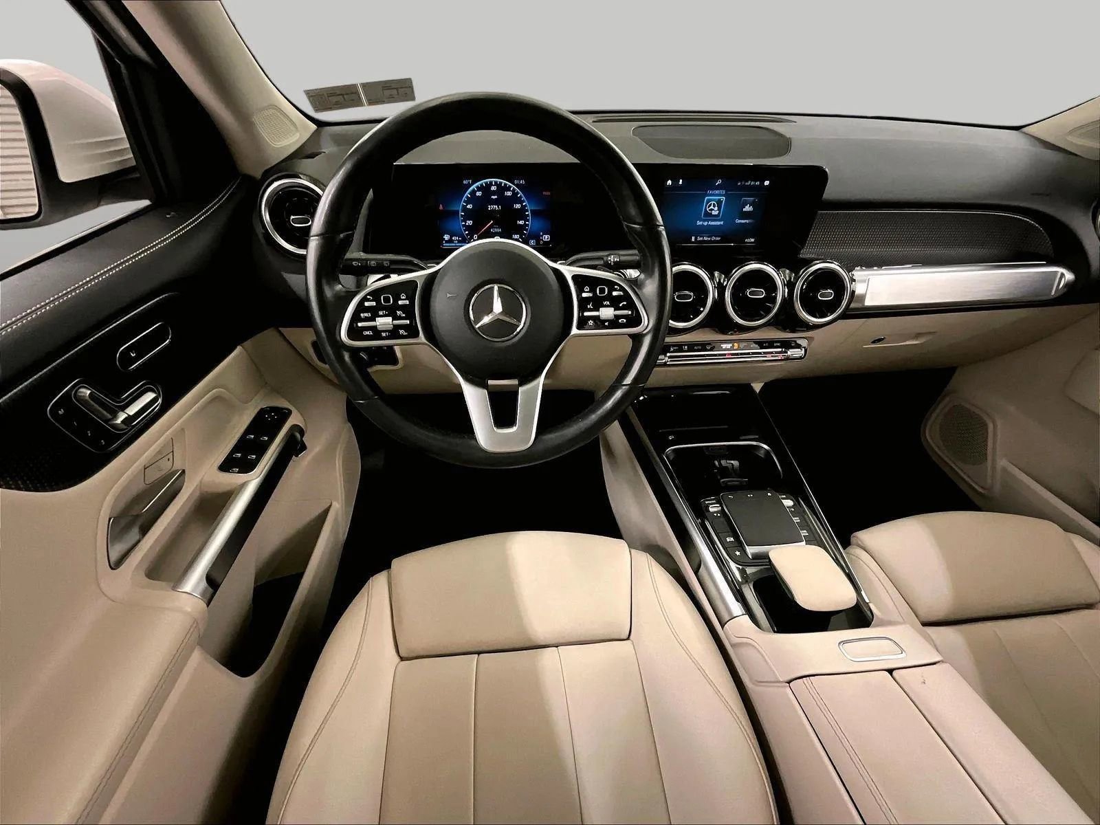 Used 2021 Mercedes-Benz GLB 250 4MATIC image 5