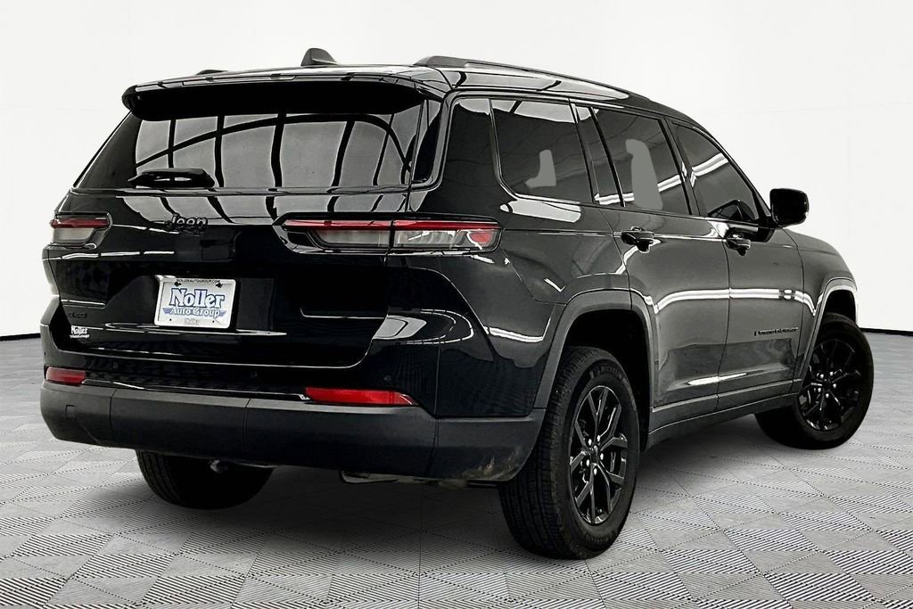 Used 2024 Jeep Grand Cherokee L Altitude AWD/4WD image 2