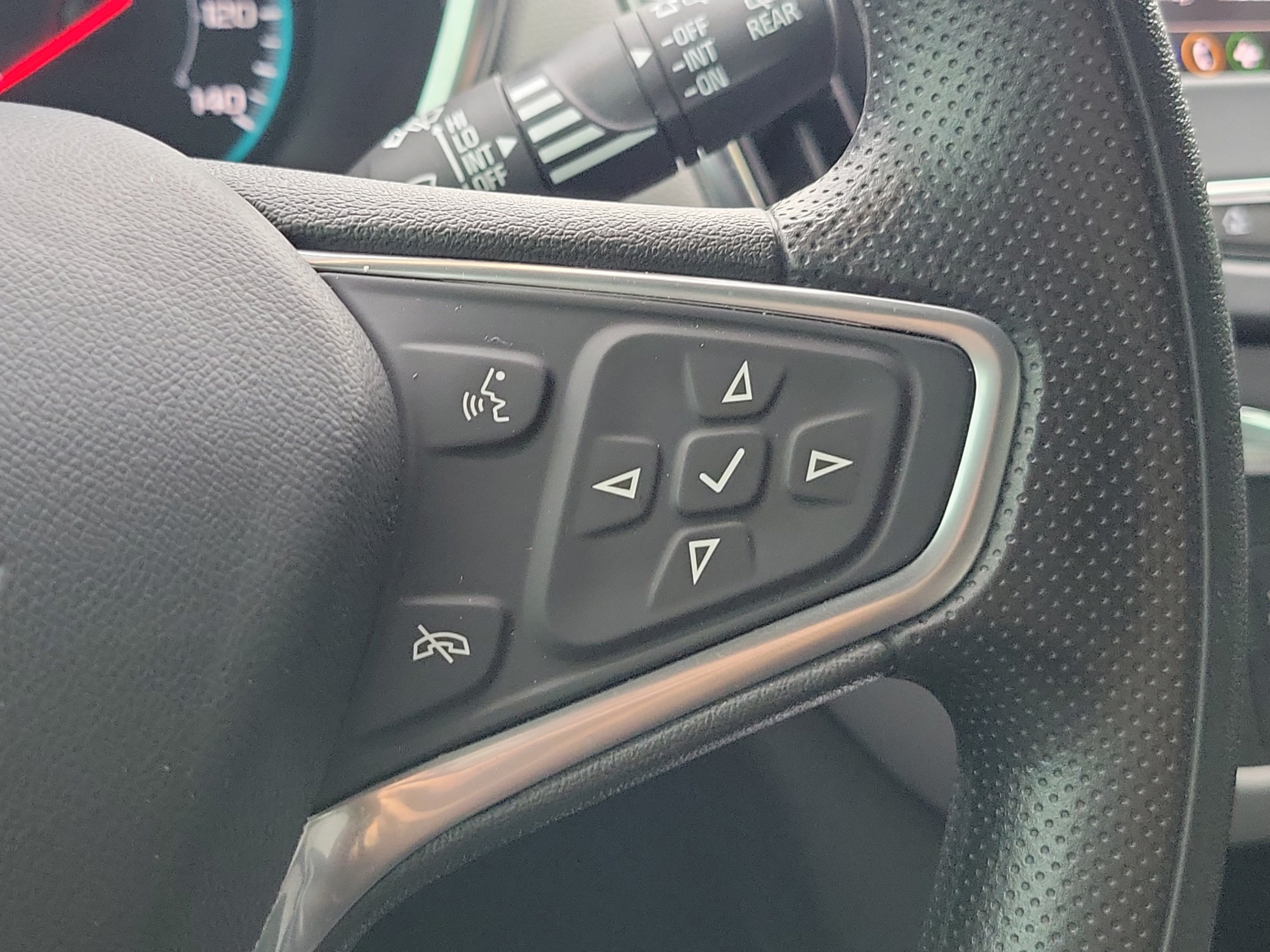 Used 2023 Chevrolet Equinox LS AWD/4WD image 21