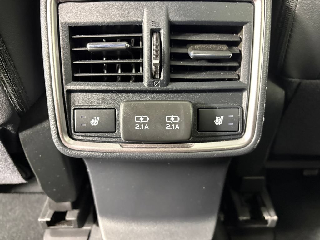 Used 2024 Subaru Forester Touring AWD/4WD image 30