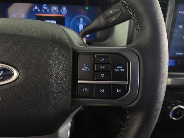 Certified 2025 Ford F350 Lariat w/ Black Appearance Package AWD/4WD image 15