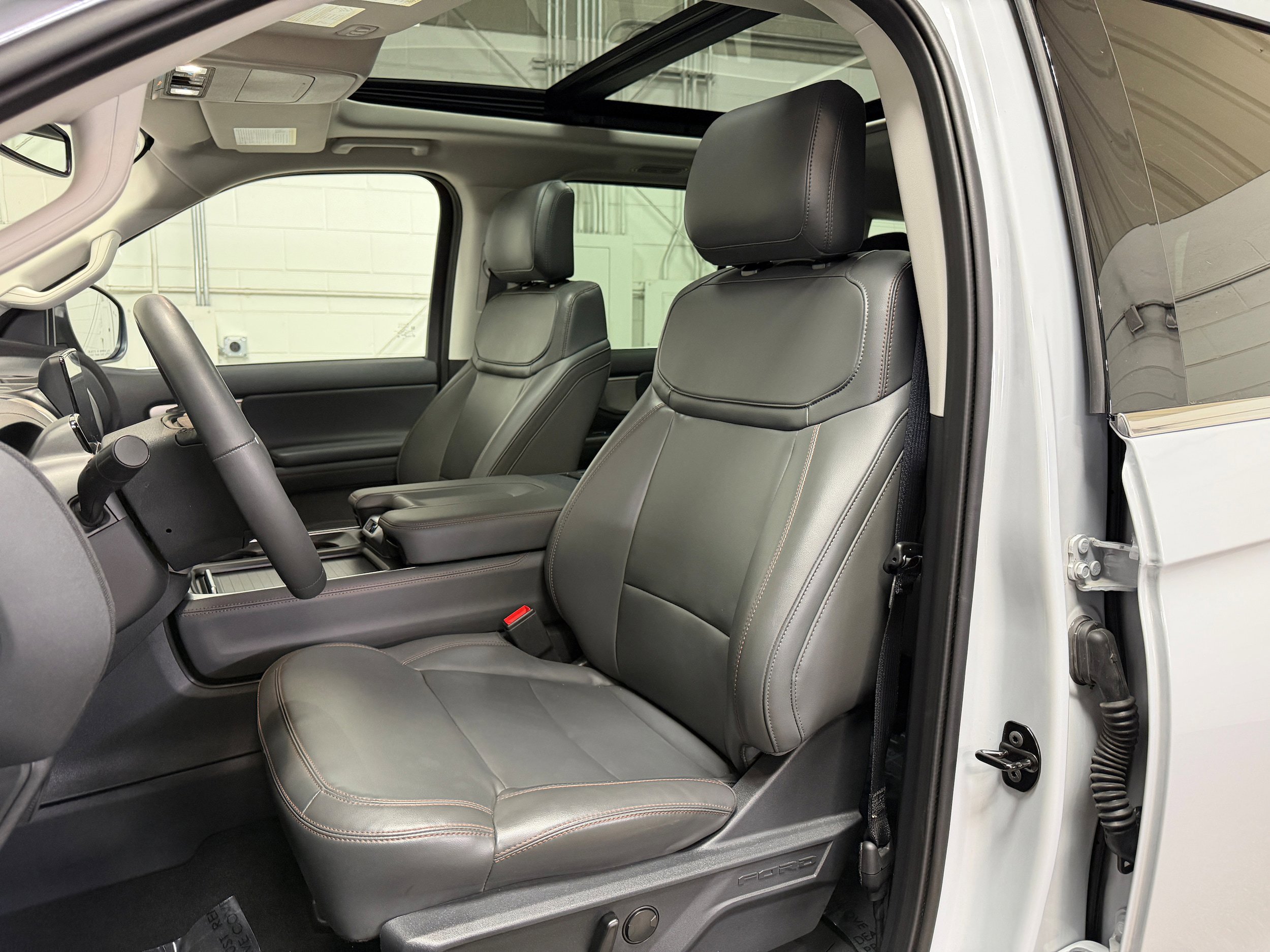 Certified 2025 Ford Expedition Max Active AWD/4WD image 9