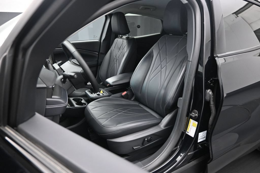 Certified 2025 Ford Mustang Mach-E Select RWD image 9