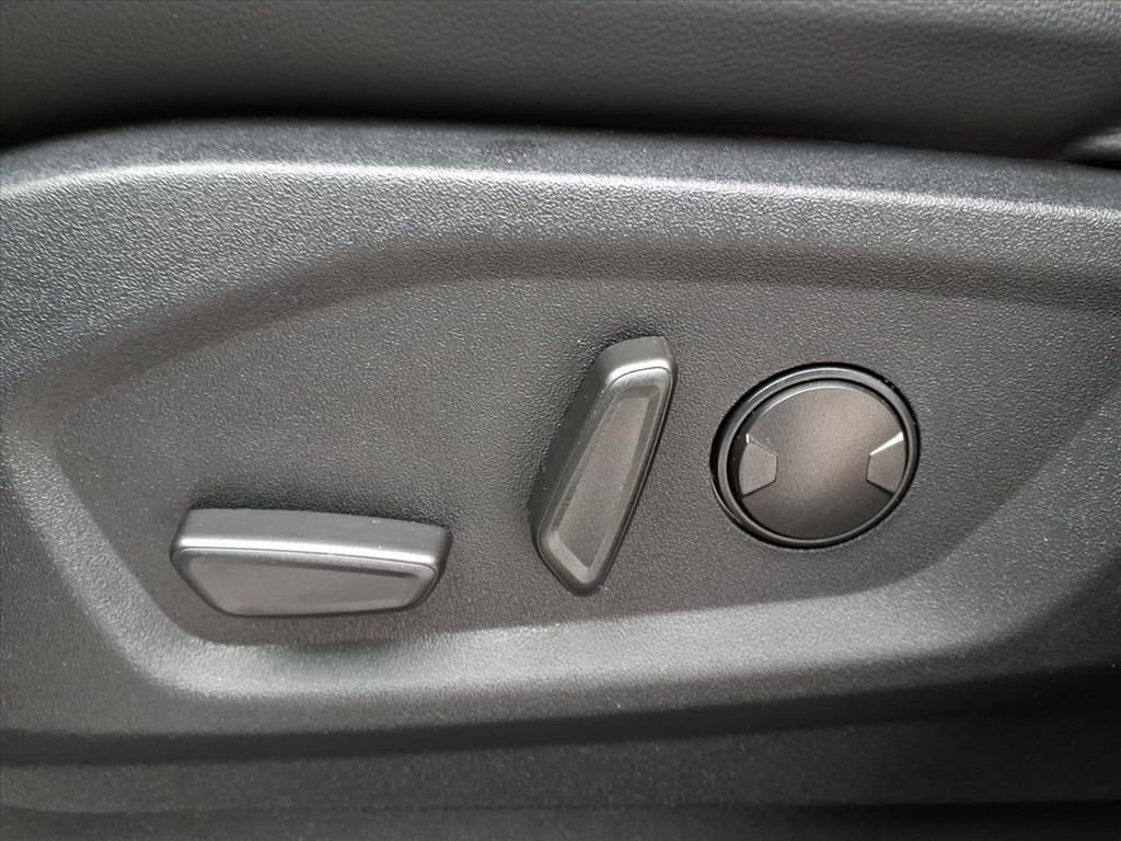 Certified 2024 Ford Edge ST-Line w/ Class II Trailer Tow Package image 28