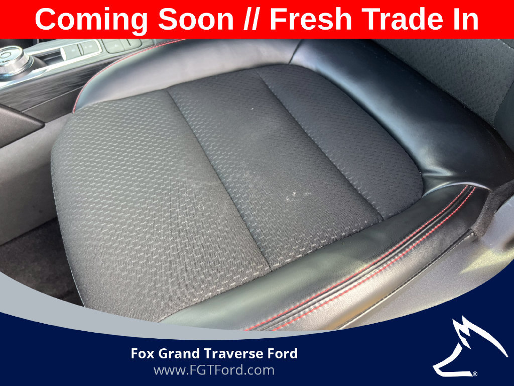 Certified 2025 Ford Escape ST-Line Select AWD/4WD image 11