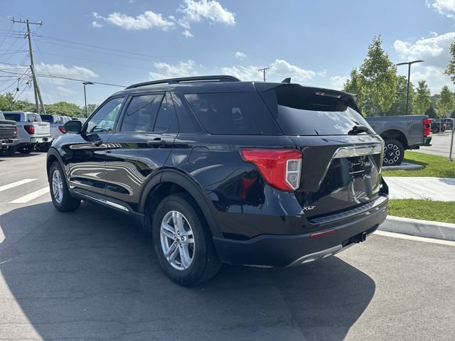 Certified 2023 Ford Explorer XLT w/ Equipment Group 202A AWD/4WD image 3