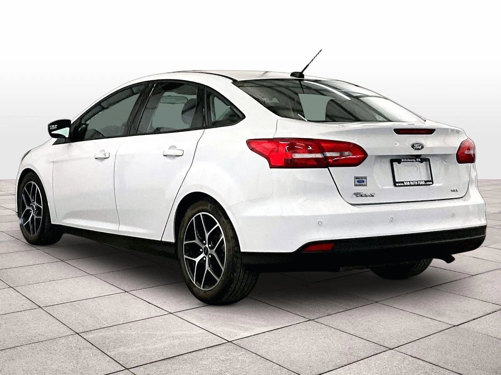 Certified 2018 Ford Focus SEL FWD image 10