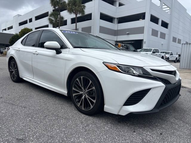 Used 2020 Toyota Camry SE image 5