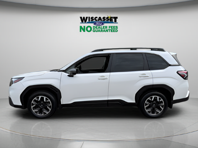Used 2025 Subaru Forester Premium AWD/4WD image 2