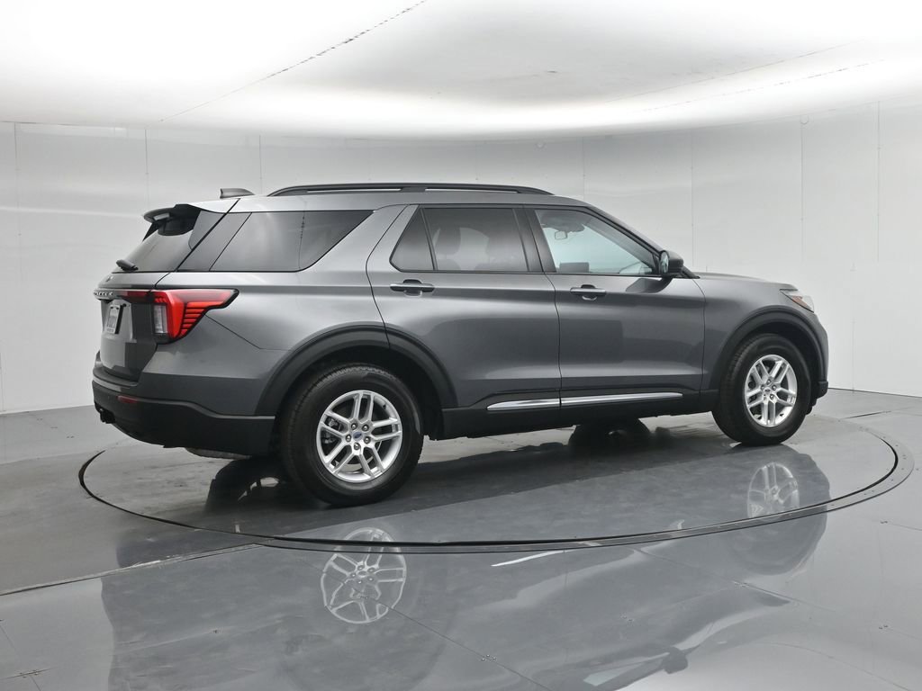 Certified 2025 Ford Explorer Active RWD image 31