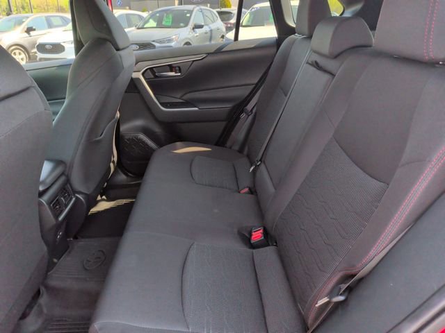 Used 2022 Toyota RAV4 SE w/ Weather & Moonroof Package AWD/4WD image 11