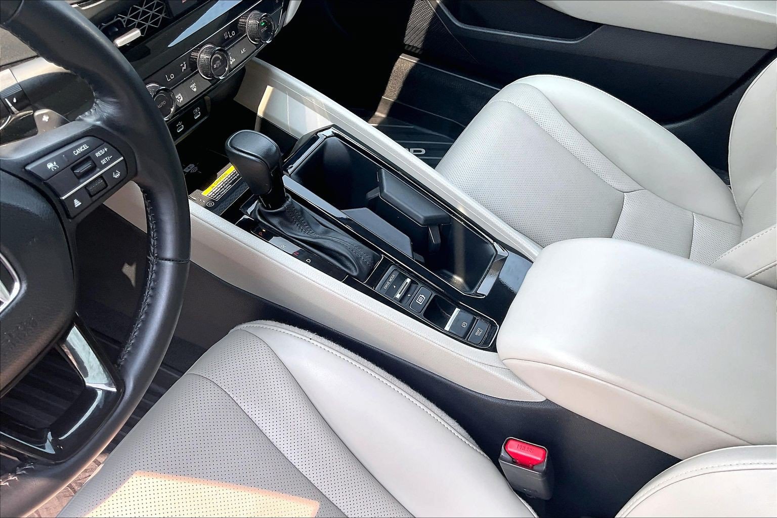 Used 2025 Honda Accord EX-L image 16