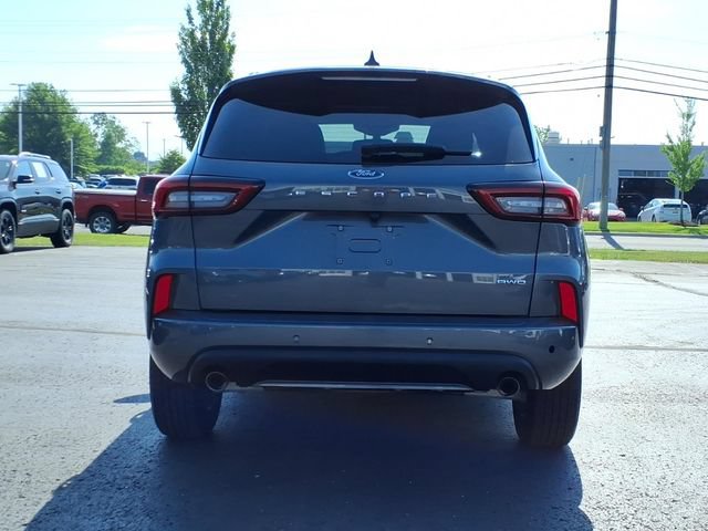 Certified 2023 Ford Escape ST-Line w/ Tech Pack #1 AWD/4WD image 6