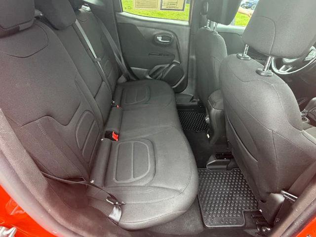 Used 2021 Jeep Renegade Latitude w/ Convenience Group AWD/4WD image 36