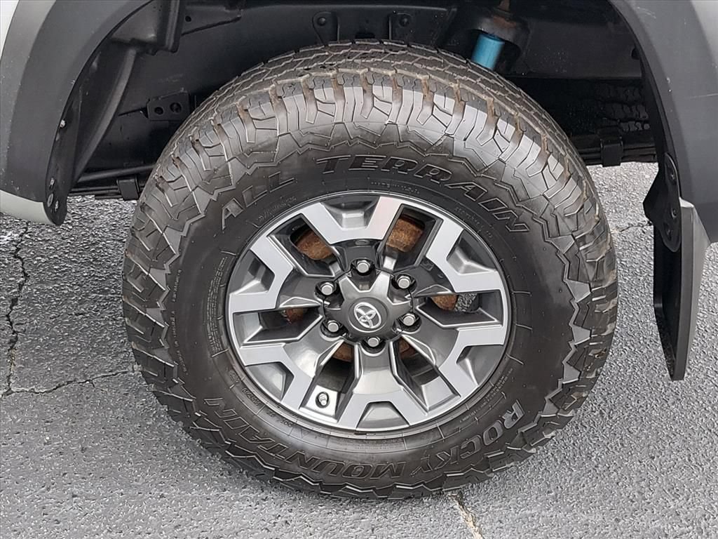 Used 2019 Toyota Tacoma 2WD Double Cab image 17
