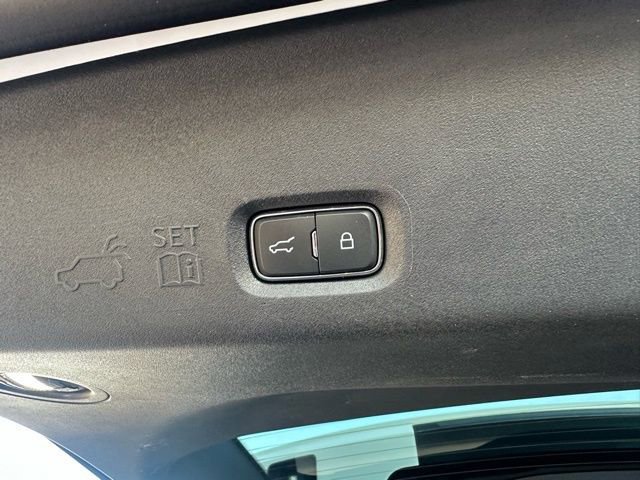 Certified 2025 Ford Expedition Max Platinum image 40